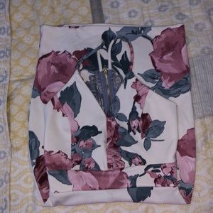 Beautiful white and flower dress size small